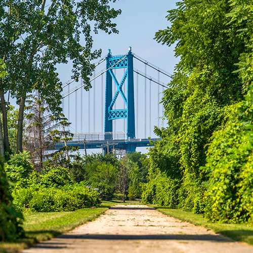 Middlegrounds 3 500x500.jpg